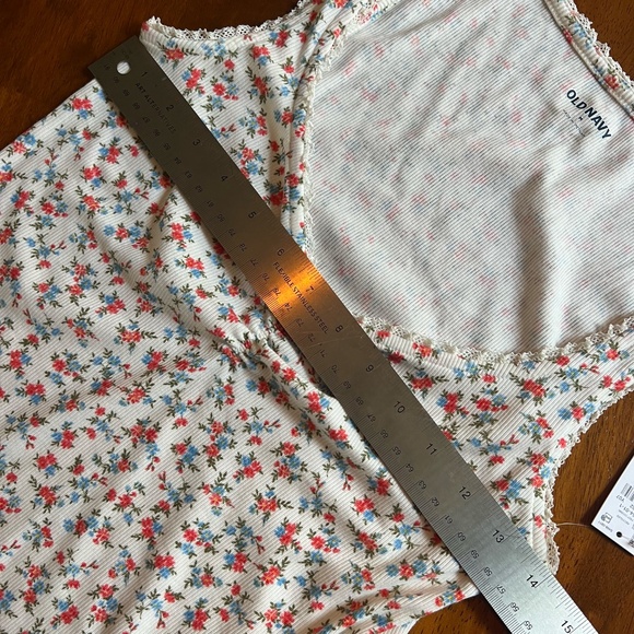 NWT Old Navy Floral Tank Top with lettuce trip and lace detail size M - Picture 10 of 13